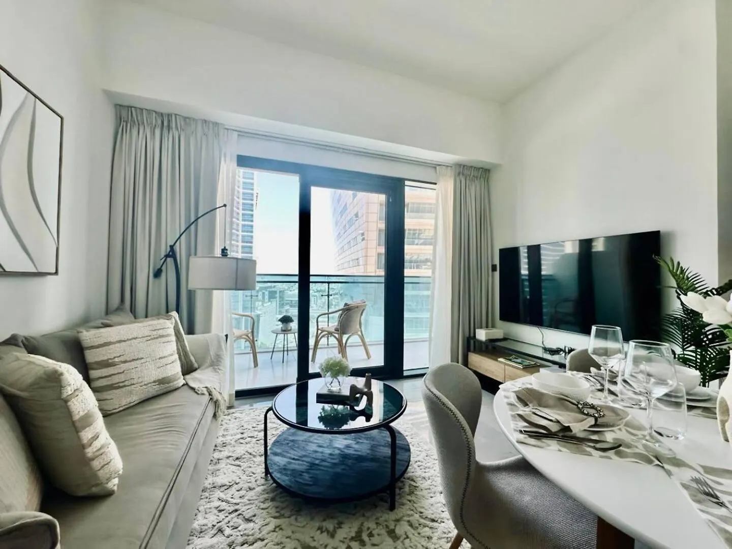 Stylish 1Br Merano Tower Pool Parking Dubaj Zjednoczone Emiraty Arabskie