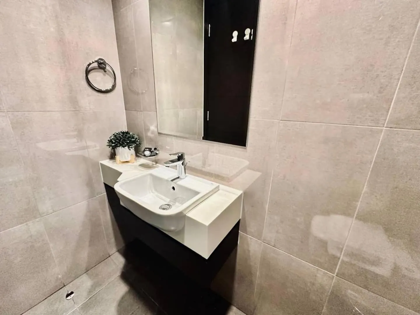 Stylish 1Br Merano Tower Pool Parking Dubaj 0*,  Zjednoczone Emiraty Arabskie